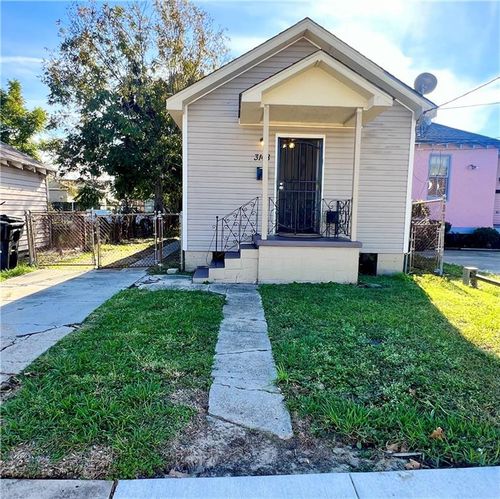 3148 N Prieur St, New Orleans, LA, 70117-6520 | Card Image