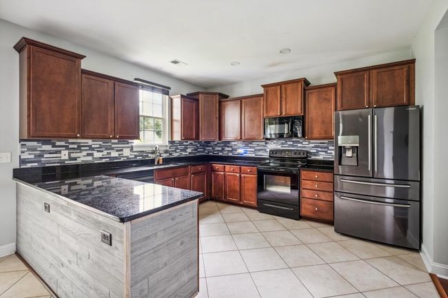 Large Open Kitchen | Image 6