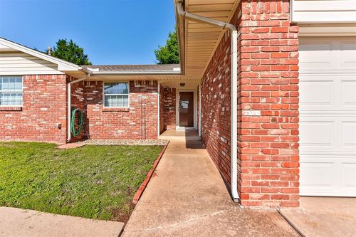 2408 S Jensen Ave, El Reno, OK, 73036-5946 | Card Image