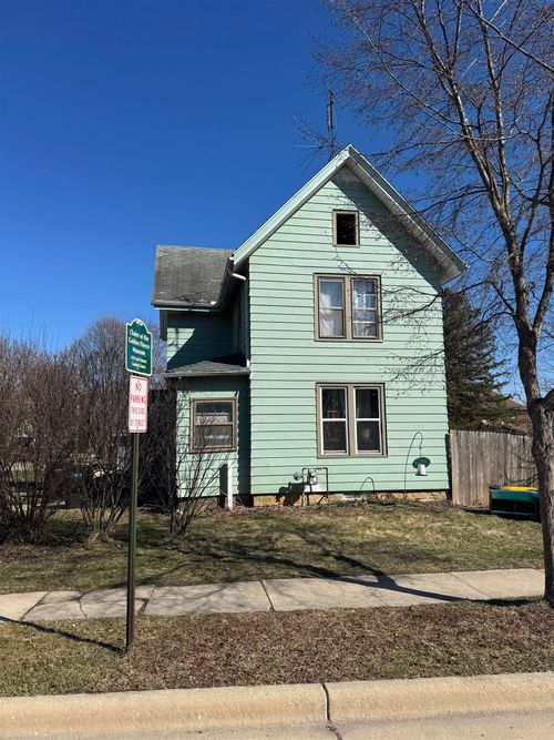 119 10th Ave, New Glarus, WI, 53574-8898 | Card Image