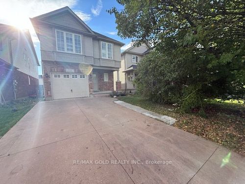 758 Grand Banks Dr, Waterloo, ON, N2K4N3 | Card Image