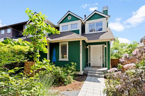 6222 37th Ave Ne, Seattle, WA, 98115-7408 | Card Image