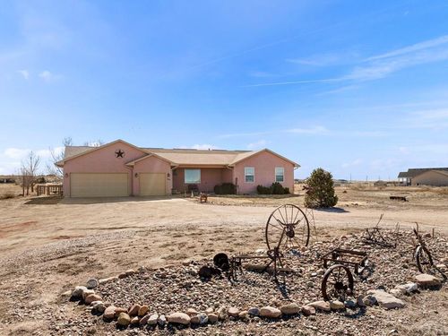1196 N Picketwire Ln, Pueblo, CO, 81007-6571 | Card Image