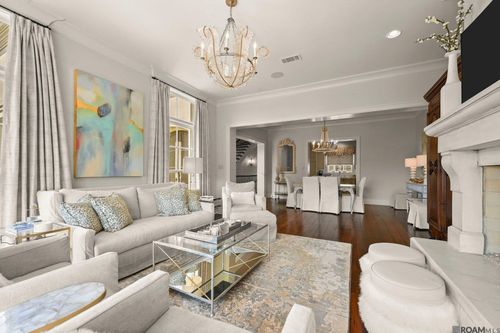 8 Country Club Pl, Baton Rouge, LA, 70809-1995 | Card Image