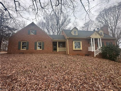 210 Rhynehardt Rd, Mocksville, NC, 27028-7801 | Card Image