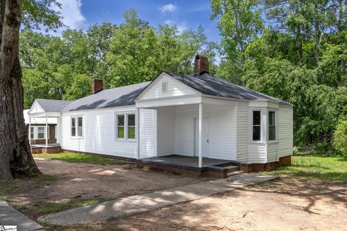 900 Milton Rd, Joanna, SC, 29351-1327 | Card Image