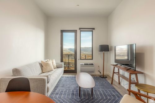 unit-2114-2303 W Deer Hollow Rd, Park City, UT, 84060-5284 | Card Image