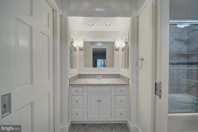 UNIT-122 - 8370 Greensboro Dr, Condo with 2 bedrooms, 2 bathrooms and null parking in MCLEAN VA | Image 13