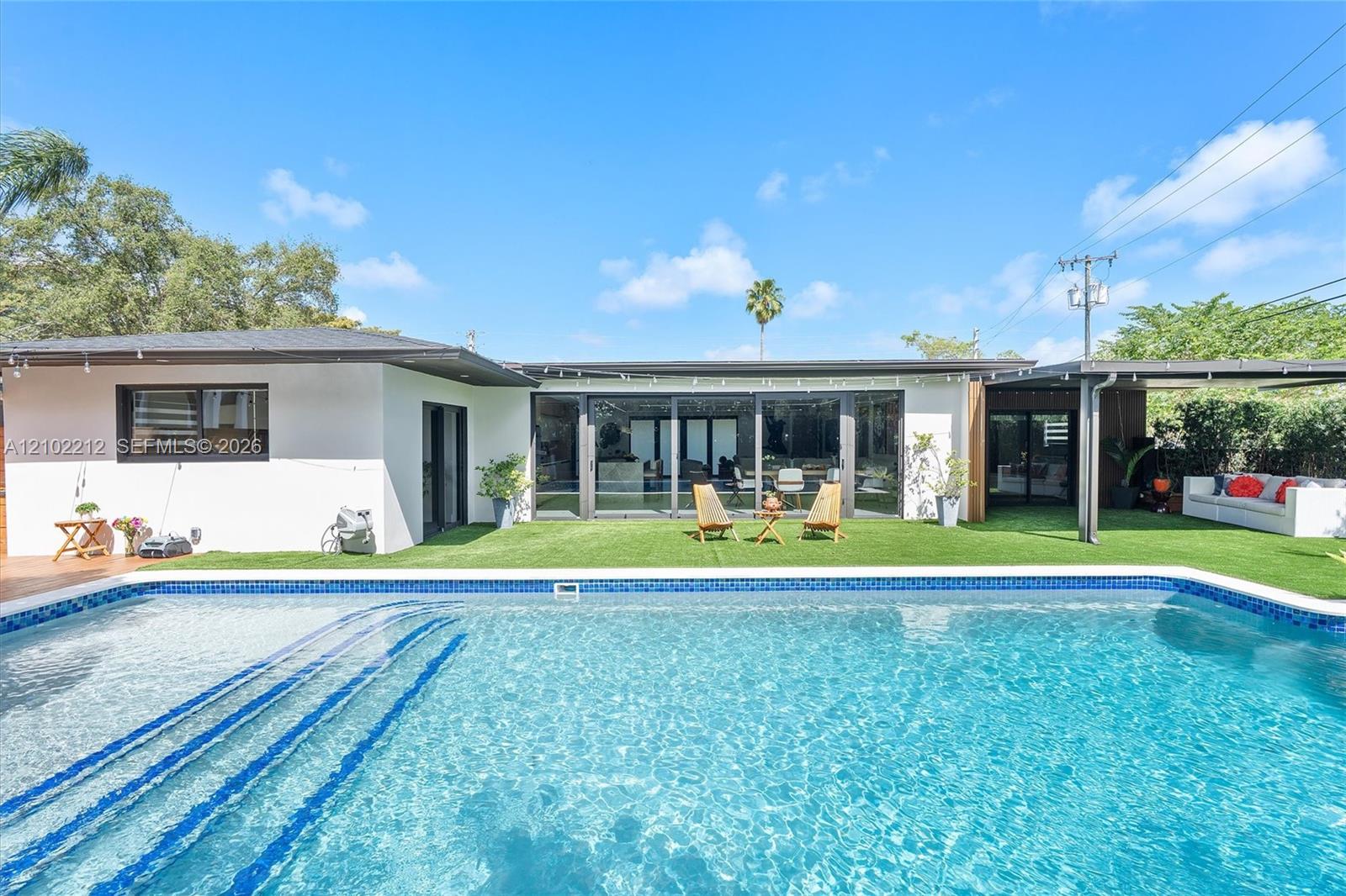 Residential Lease in Hollywood
