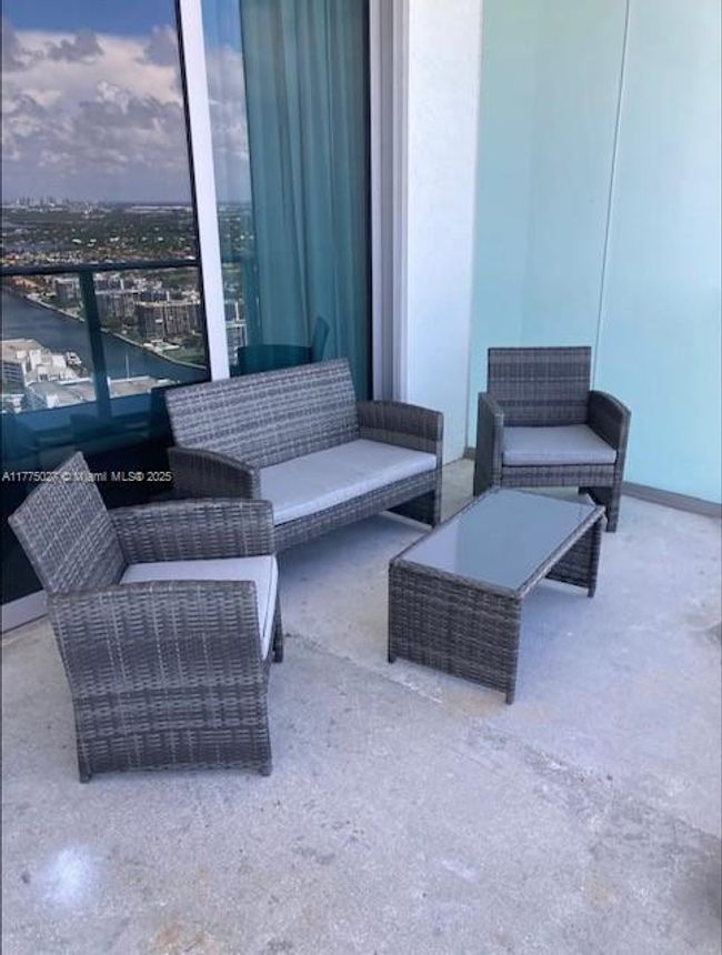 LPH6 - 4111 S Ocean Dr, Condo with 2 bedrooms, 2 bathrooms and null parking in Hollywood FL | Image 11