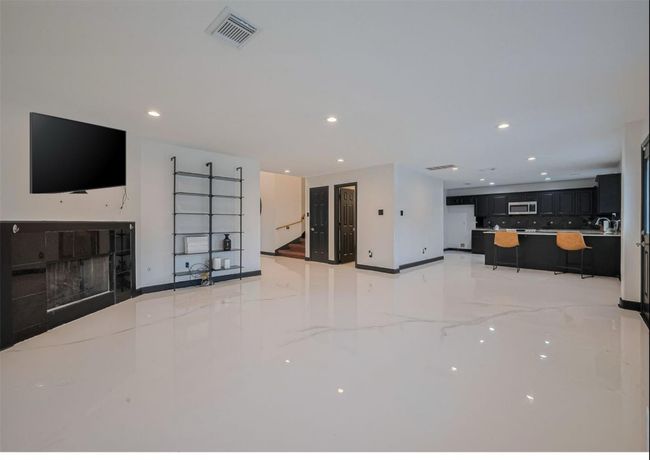 13703 Broad Oaks Ln, House other with 4 bedrooms, 3 bathrooms and 2 parking in Rosharon TX | Image 7