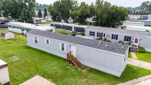 1401 Pioneer Trl, Mandan, ND, 58554-4352 | Card Image