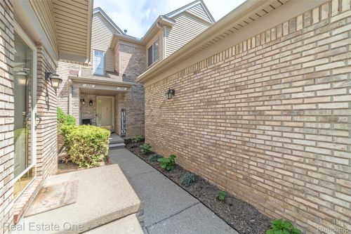 750 S Milford Rd, Milford Village, MI, 48381 | Card Image