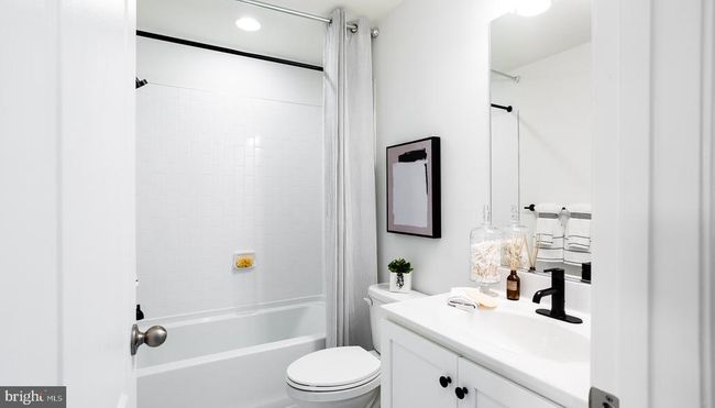 29 Balsam Ct, Townhouse with 3 bedrooms, 3 bathrooms and null parking in BUNKER HILL WV | Image 11