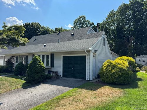 332 Jamaica Blvd, Carle Place, NY, 11514-1337 | Card Image