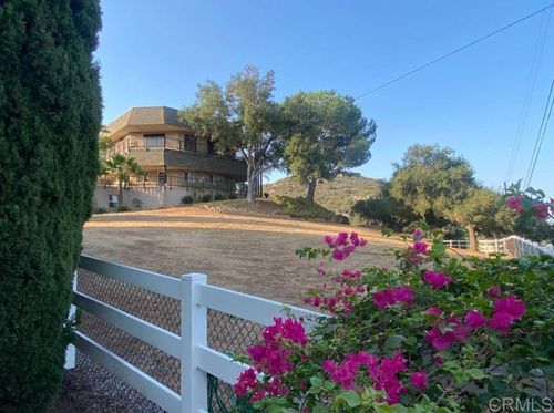 b-2426 Suncrest Blvd, El Cajon, CA, 92021-4257 | Card Image