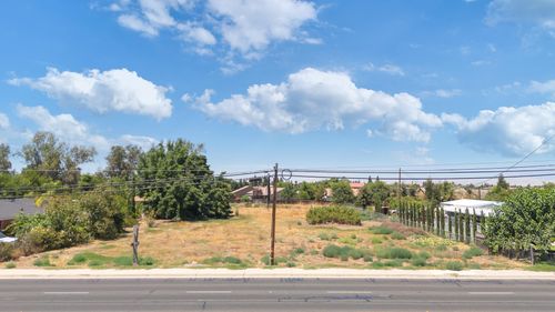 2296 W Henderson Ave, Porterville, CA, 93257-9278 | Card Image