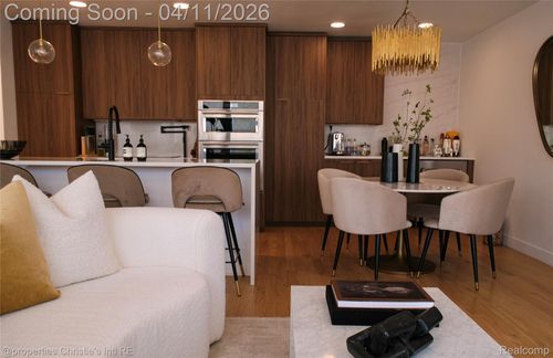 3-1929 Orleans St, Detroit, MI, 48207-2718 | Card Image