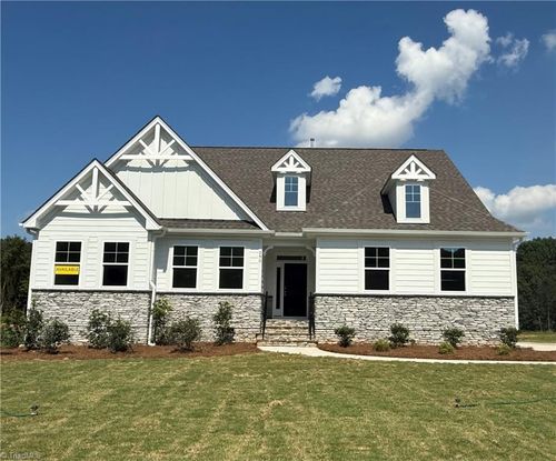 290 Redland Rd, Advance, NC, 27006-6720 | Card Image