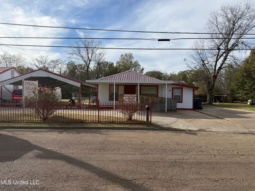 302 Mimosa Dr, Indianola, MS, 38751-2746 | Card Image
