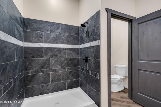 Primary Bathroom 2 | Image 17