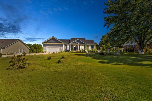 323 Dreyfus Rd, Berea, KY, 40403-9617 | Card Image