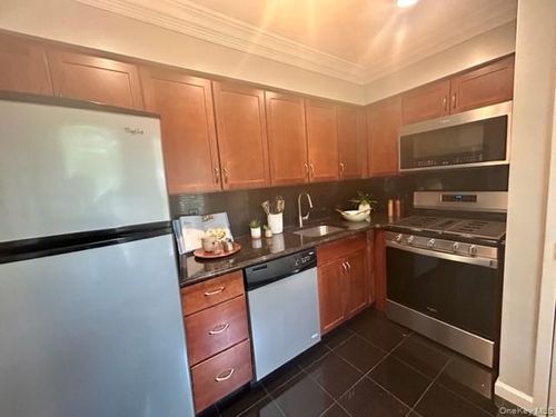 apt-c-1 Country Club Dr, Coram, NY, 11727-3405 | Card Image