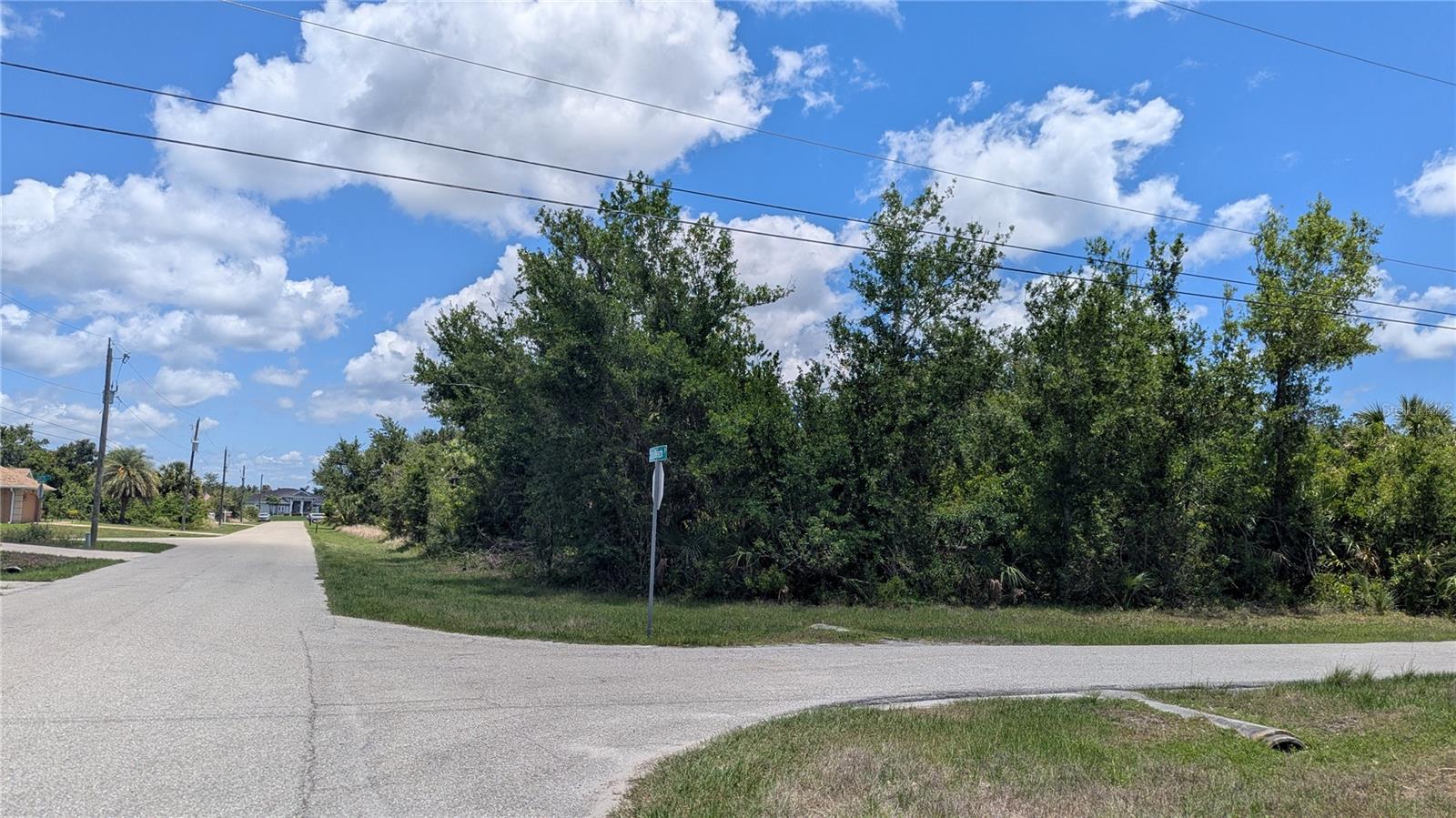 Land in PORT CHARLOTTE 3