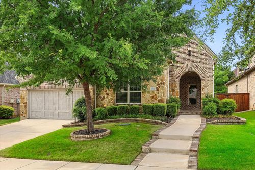 712 Petunia Dr, Lantana, TX, 76226-6896 | Card Image