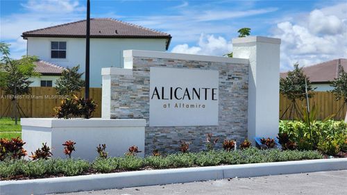 2965 Se 23rd Ave, Homestead, FL, 33035-2006 | Card Image