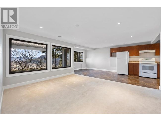 2039 Cornerstone Dr, House other with 4 bedrooms, 3 bathrooms and 2 parking in West Kelowna BC | Image 19