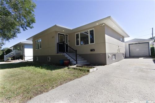 2475 Francis St, Regina, SK, S4N2R1 | Card Image