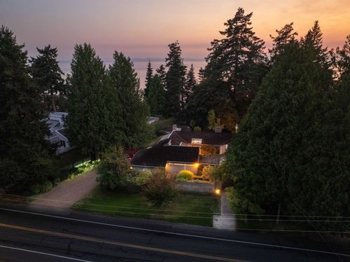 535 English Bluff Rd, Delta, BC, V4M2M9 | Card Image