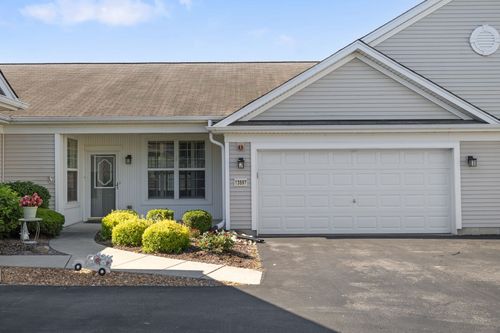 13597 Hemlock Rd, Huntley, IL, 60142-6358 | Card Image