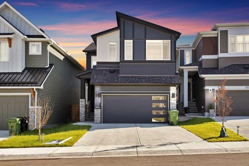 229 Calhoun Crescent Ne, Calgary, AB, T3P2G1 | Card Image