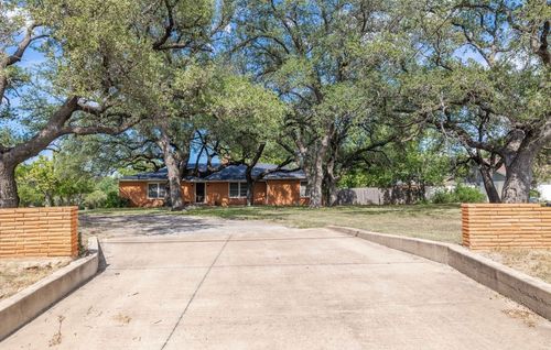 3200 Austin Ave, Brownwood, TX, 76801-6349 | Card Image