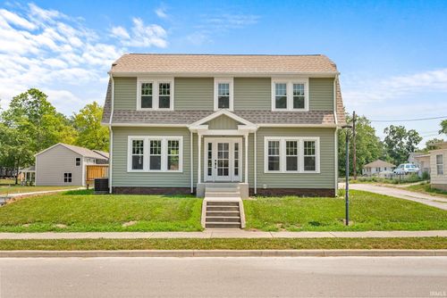 1007 N Wayne St, North Manchester, IN, 46962-1261 | Card Image