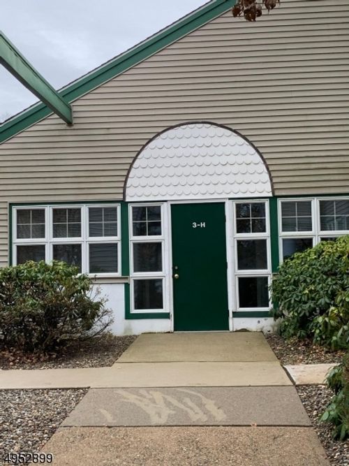 385 State Route 24, Chester, NJ, 07930-2918 | Card Image