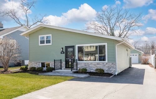 646 W Babcock Ave, Elmhurst, IL, 60126-1868 | Card Image
