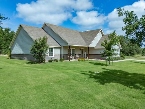 1018 Westwood Dr, Graham, TX, 76450-4339 | Card Image