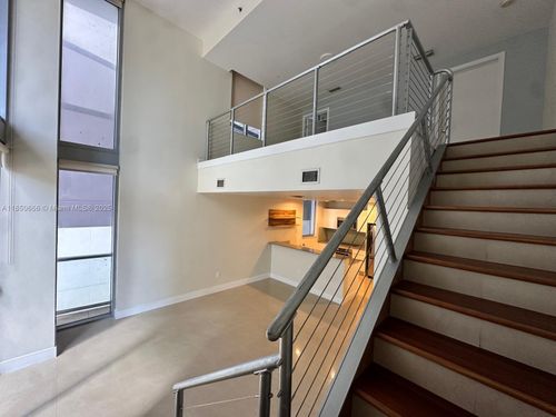 apt-202-1050 Brickell Ave, Miami, FL, 33131-3946 | Card Image