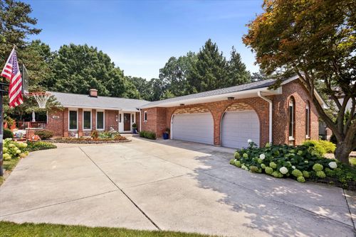 4433 Brittany Dr, Lisle, IL, 60532-1046 | Card Image