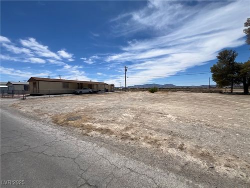 1120 S Comstock Cir W, Pahrump, NV, 89048-5446 | Card Image