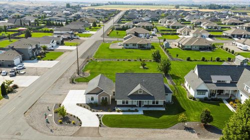 12410 Jayleen Way, Pasco, WA, 99301-6752 | Card Image