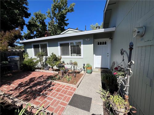 226 Via Del Lago St, Lakeport, CA, 95453-3627 | Card Image