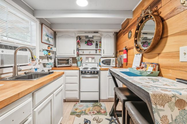 427 N Spring St, House other with 4 bedrooms, 3 bathrooms and 7 parking in Mc Minnville TN | Image 25