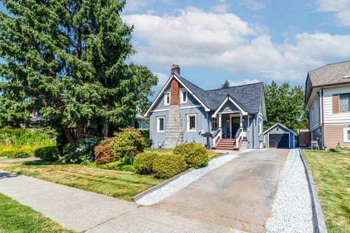 725 Fifth St, New Westminster, BC, V3L2Y2 | Card Image
