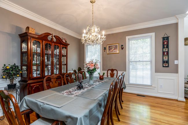 Formal Dining Room | Image 13