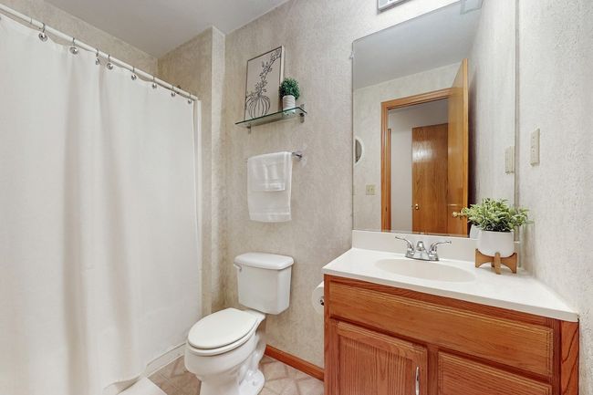 4855 Coachlight Dr, Home with 3 bedrooms, 3 bathrooms and null parking in West Des Moines IA | Image 26
