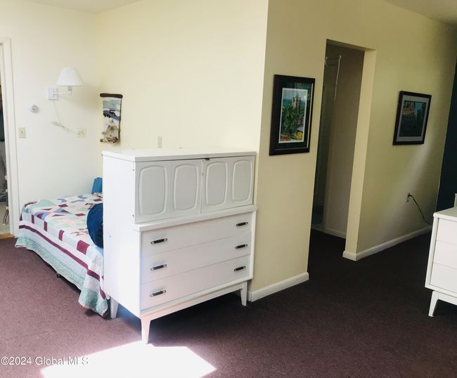 8 Sunrise Ct, House other with 3 bedrooms, 2 bathrooms and 6 parking in Silver Bay NY | Image 20